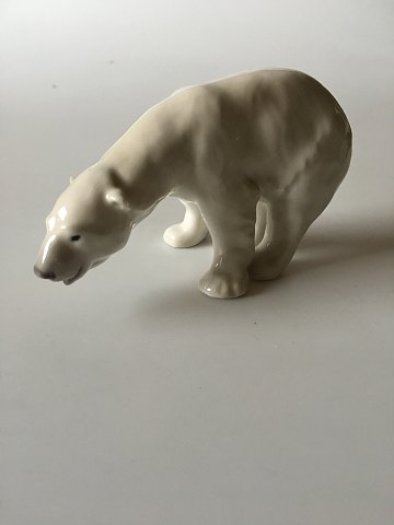 Royal Copenhagen Figurine Polar Bear Feeding No 321