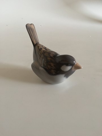 Royal Copenhagen Figurine Sparrow tail up No 1081