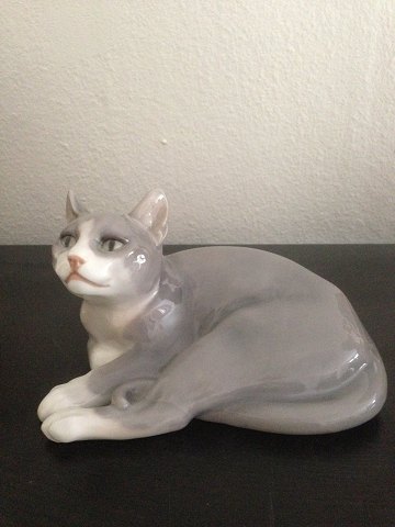 Bing & Grondahl Figurine of a  Cat by Niels Nielsen No 1878