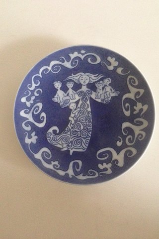 Royal Copenhagen Mothers Day Plate from 1972
