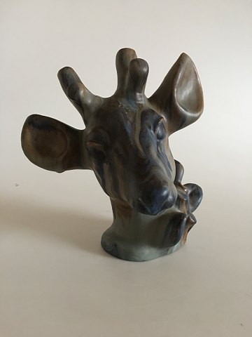 Deer Head in Stoneware by Arne Ingdam