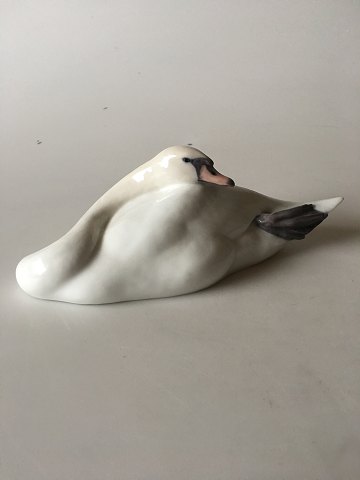 Royal Copenhagen Swan Figurine No 606