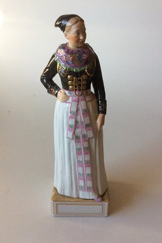 Royal Copenhagen overglaze figurine in National Dress 12104 Cook