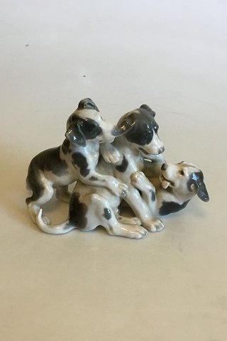 Bing & Grondahl Figurine of Three Pointer Puppies Playing No 1815