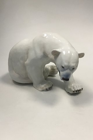 Royal Copenhagen Figurine of Polar Bea No 433