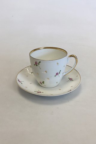 Bing & Grondahl Old Coffee Cup decorater with small flowers and gold Clover