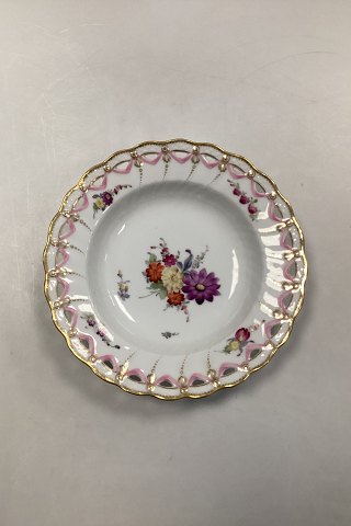Saxon Flower Deep Plate with Pierced Lace Border from 1860-1890