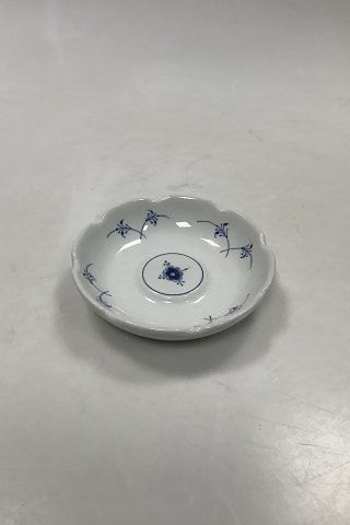 Bing and Grondahl Blue Traditional Dish No 7207