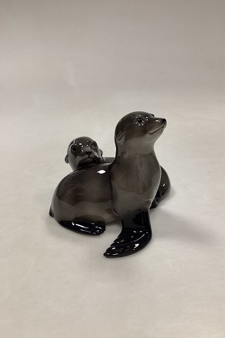 Royal Copenhagen Figurine Sea Lion Cubs No 328