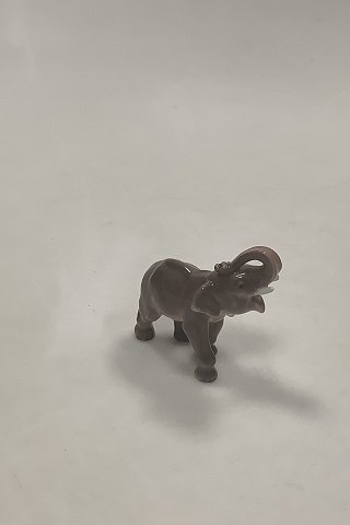 Dahl Jensen Figurine of Small Elefant No 1115