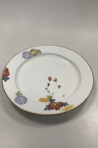 Royal Copenhagen No 93 White Half Laced w. Flowers and Gold Round Serving 
Platter 32,3cm / 12.72 inch