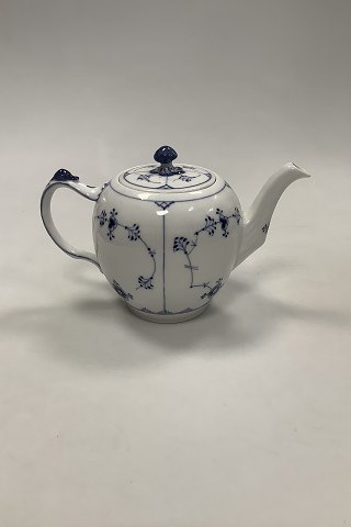 Royal Copenhagen Blue Fluted Plain Tea Pot No 259