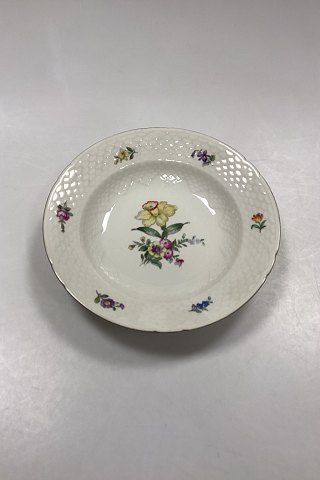 Bing and Grondahl Saxon Flower, Cream Deep Soup Plate No. 22