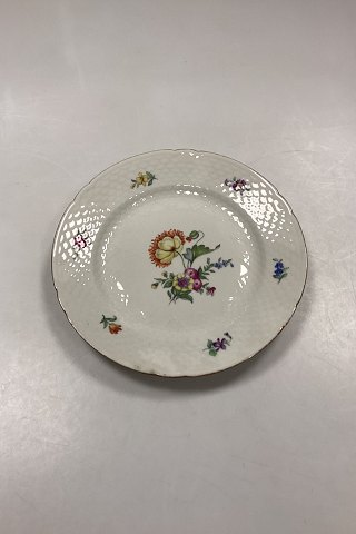 Bing and Grondahl Saxon Flower, Cream Dinner Plate No. 25