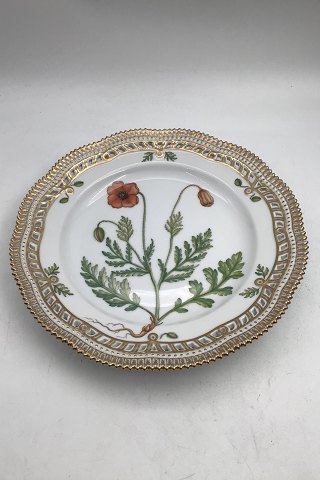 Royal Copenhagen Flora Danica Plate with pierced border No 20/3553 / 637