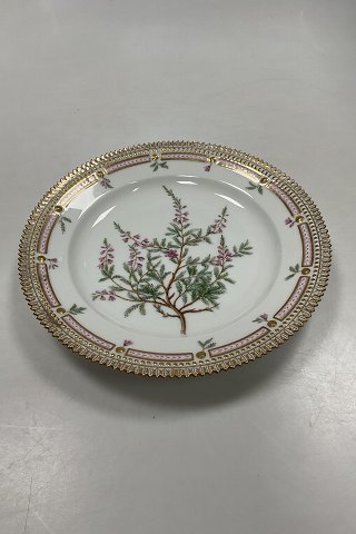 Royal Copenhagen Flora Danica Lunch Plate No 20/3550