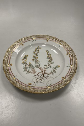 Royal Copenhagen Flora Danica Dinner Plate No 3549.