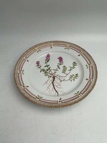 Royal Copenhagen Flora Danica Lunch Plate No. 20/3550