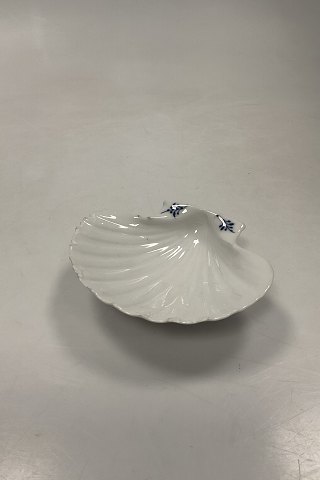 Royal Copenhagen Blue Fluted Plain Clam dish No. 479