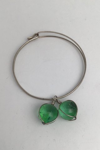Bent Knudsen Sterling Silver Armring (Green Glass Beads)