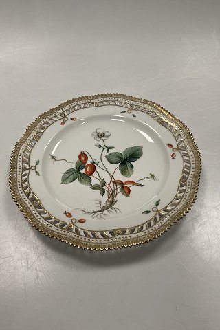 Royal Copenhagen Privat painted Flora Danica Fruit Plate No. 3554