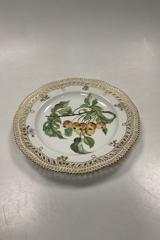 Royal Copenhagen Privat painted Flora Danica Fruit Plate No. 3554