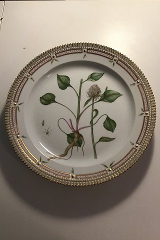 Royal Copenhagen Flora Danica Round Dish No. 20/3524.